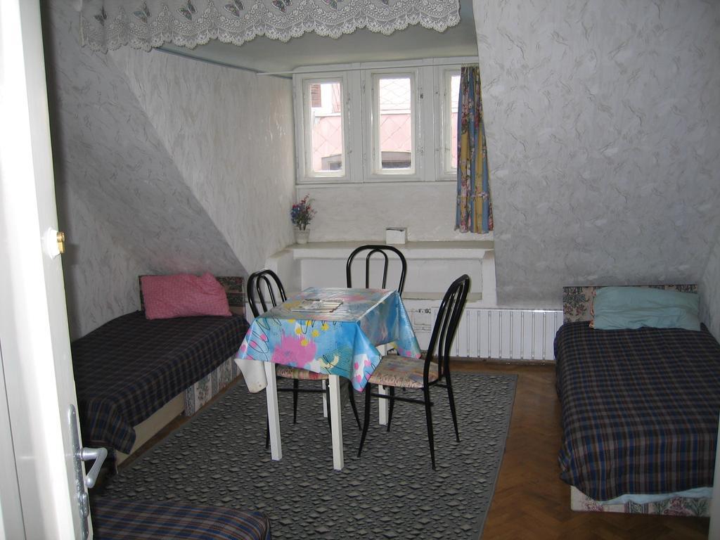 Garibaldi 5 Apartments & Rooms Budapest Chambre photo