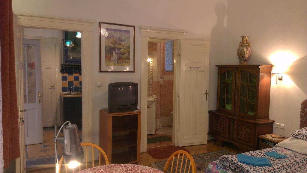 Garibaldi 5 Apartments & Rooms Budapest Extérieur photo