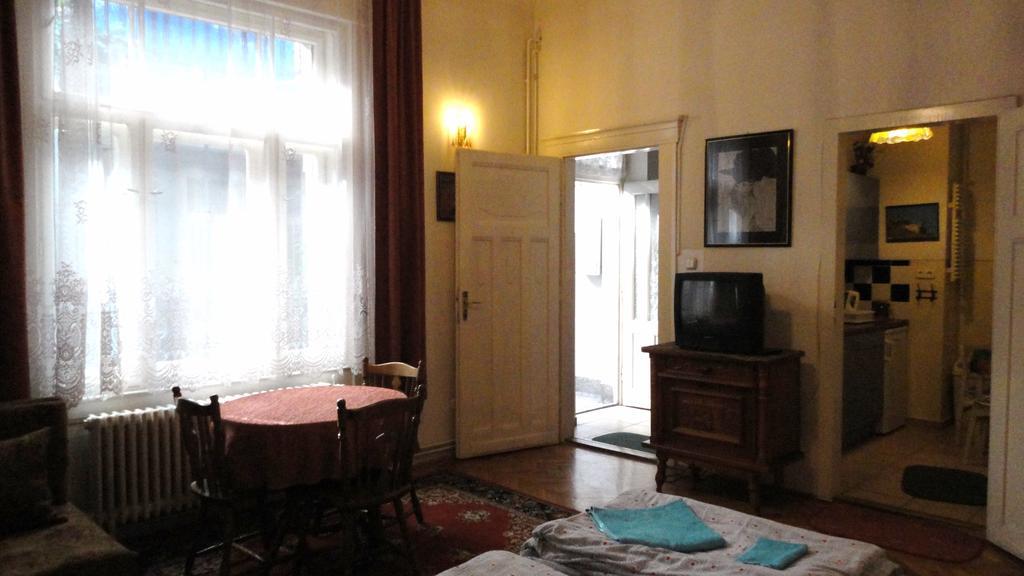 Garibaldi 5 Apartments & Rooms Budapest Extérieur photo