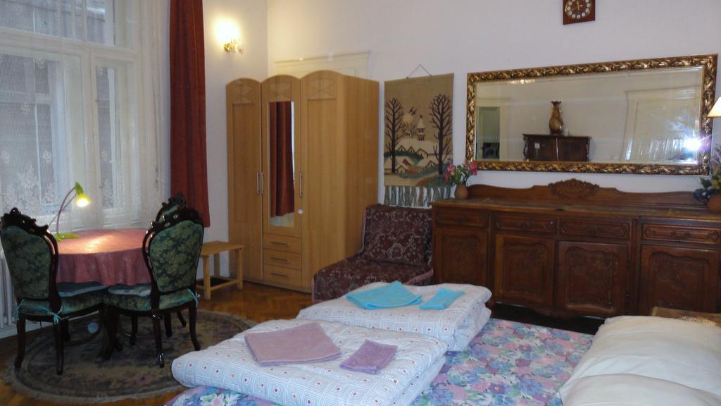 Garibaldi 5 Apartments & Rooms Budapest Extérieur photo