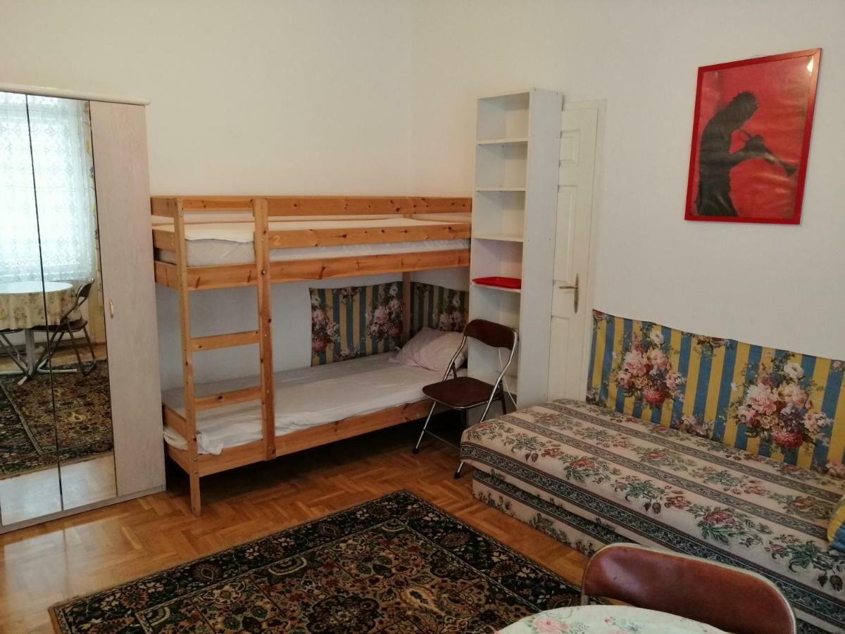 Garibaldi 5 Apartments & Rooms Budapest Extérieur photo