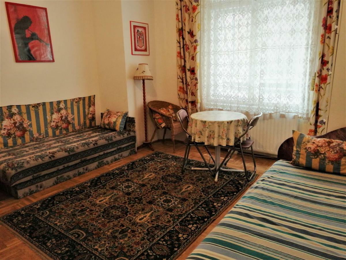 Garibaldi 5 Apartments & Rooms Budapest Extérieur photo